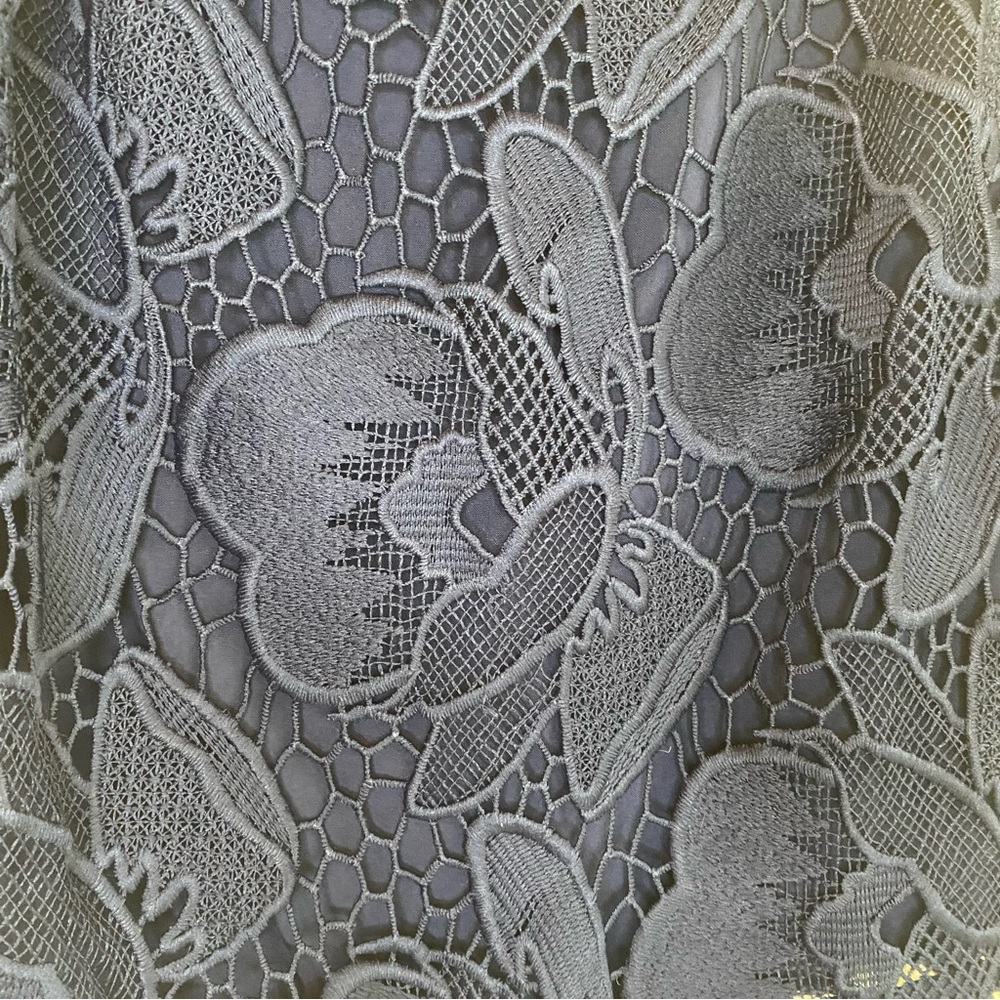 Merona Navy Blue Floral Lace Blouse Medium - Picture 4 of 4